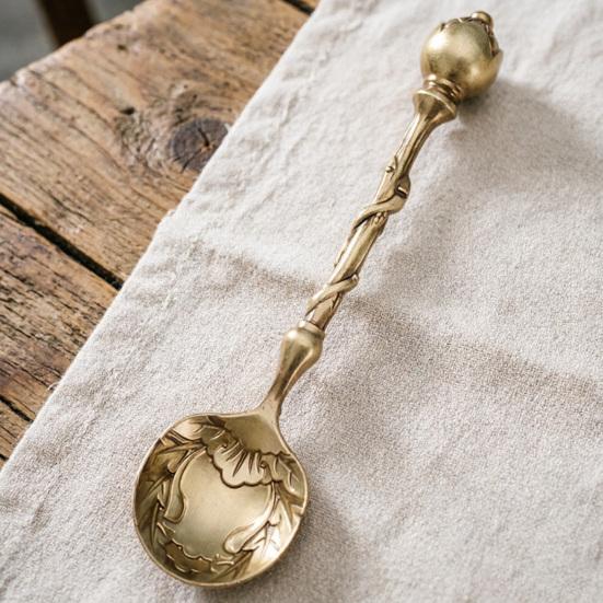 Yousheng Coffee Spoon 4.2 Inch Vintage Carved Coffee Spoon with Deep Bowl Head for Sugar Honey Jam Stirring Hot Coffee Tea Dessert Cake Ice Cream