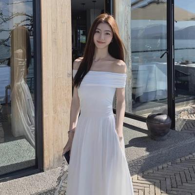 "2025 Trendy Black Two-Wear One-Shoulder Dress: Elegant Off-Shoulder Waist-Defined Long Tube Skirt"