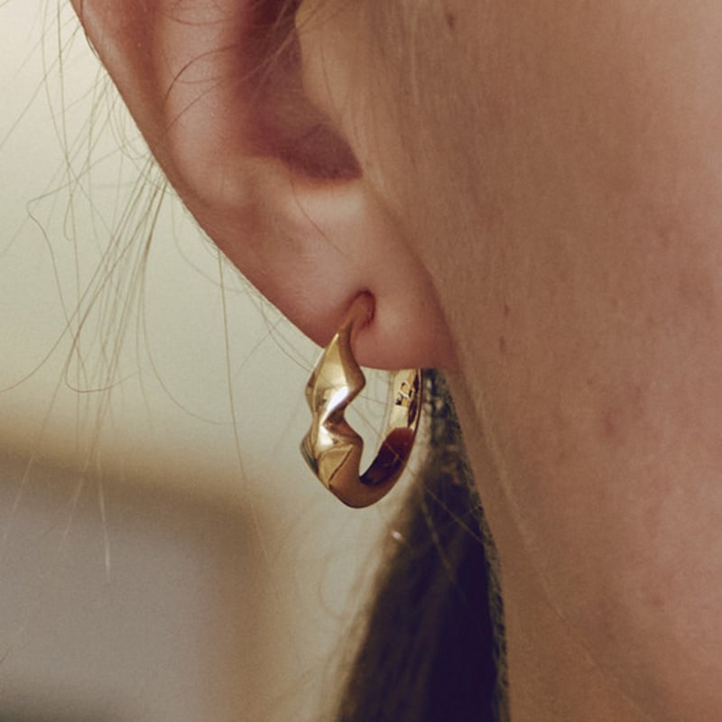 YUSOWA DUNE HOOP EARRING (2COLOR)