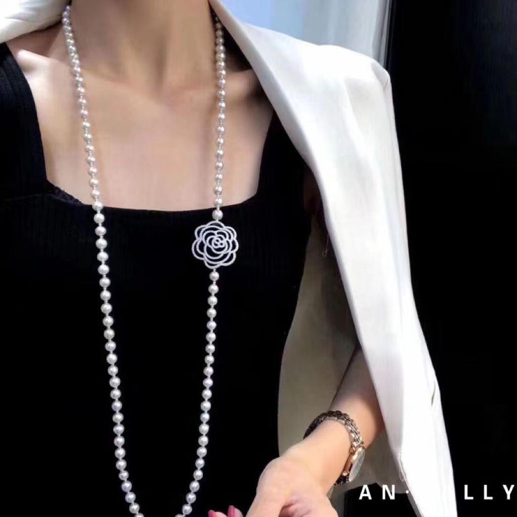 Korean Pearl Necklace: Luxurious Long Sweater Chain for Autumn/Winter