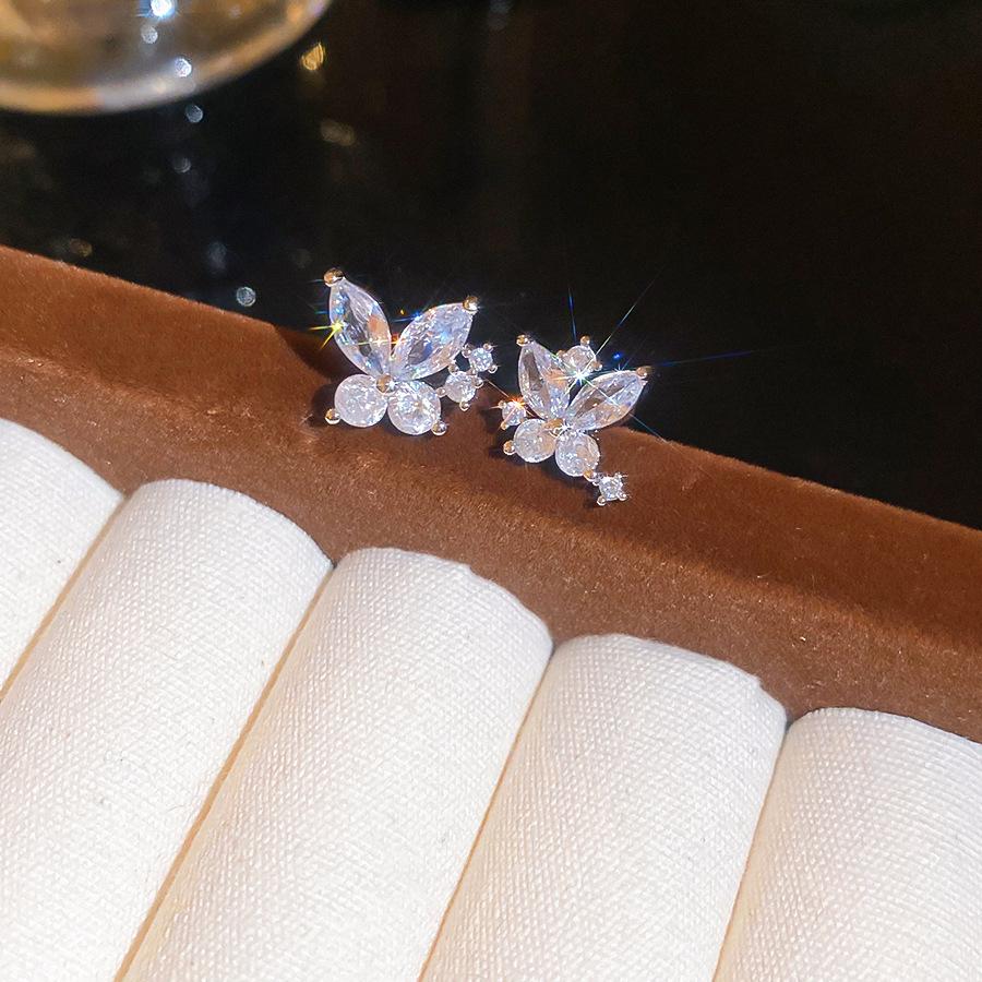 Zircon Irregular Round Pearl Earrings Light Luxury Premium Stud Earrings French Exquisite Versatile Earrings