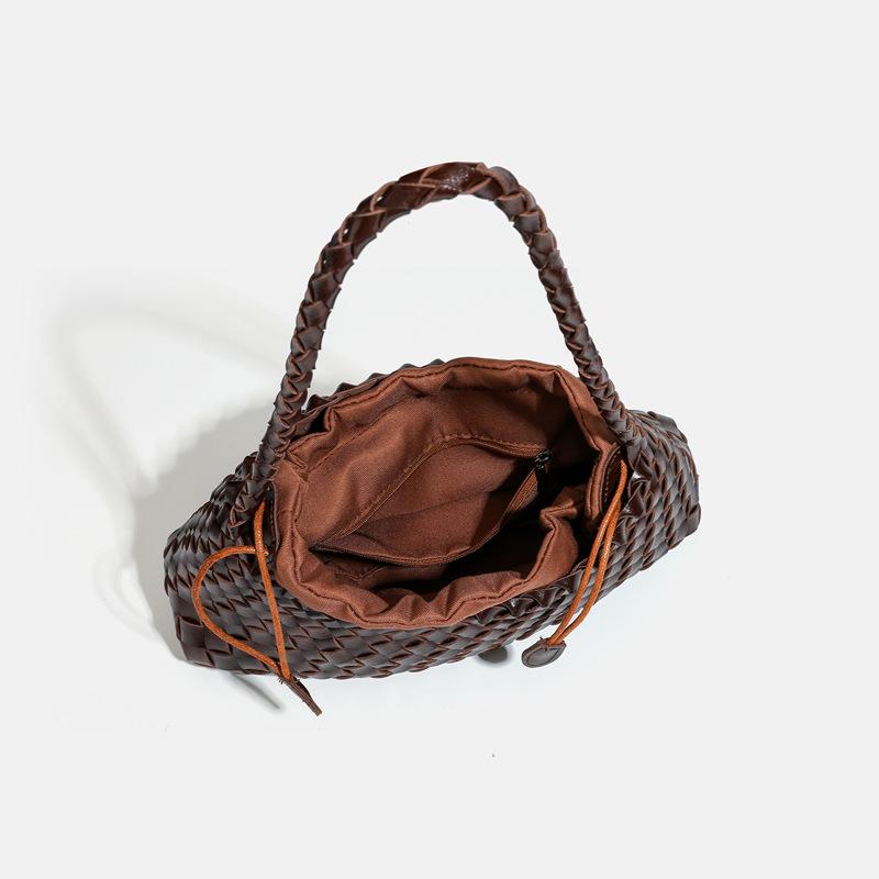 Handmade Woven Crossbody Bag for Summer Fashion - Large Capacity Beach Bag Casually