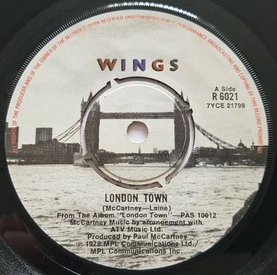 7inch Record WINGS  London Town R6021 MPL 1978 UK Rock Used