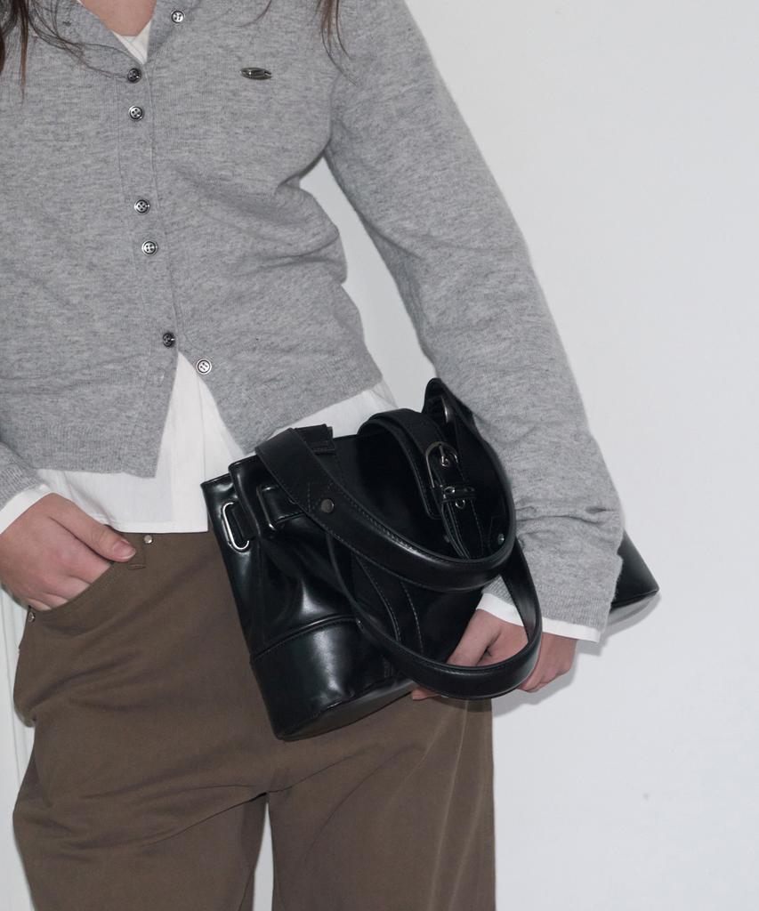 Keyamo Axis Leather Shoulder Bag_Black