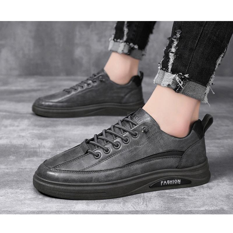Men's Fall Breathable Waterproof Non-Slip Trendy Versatile Black Leather Casual Athletic Skate Shoes.