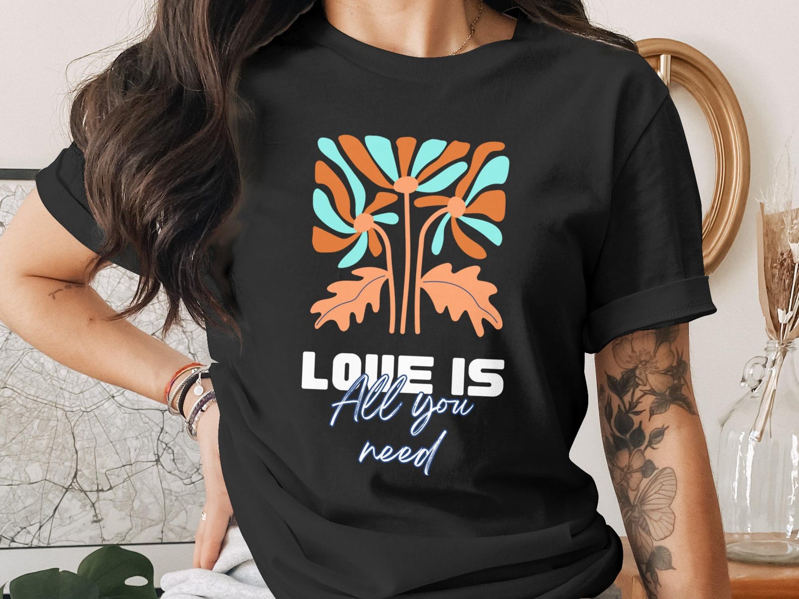 Retro Floral T-Shirt, Groovy Daisy Graphic Top, Boho Blossom Tee S