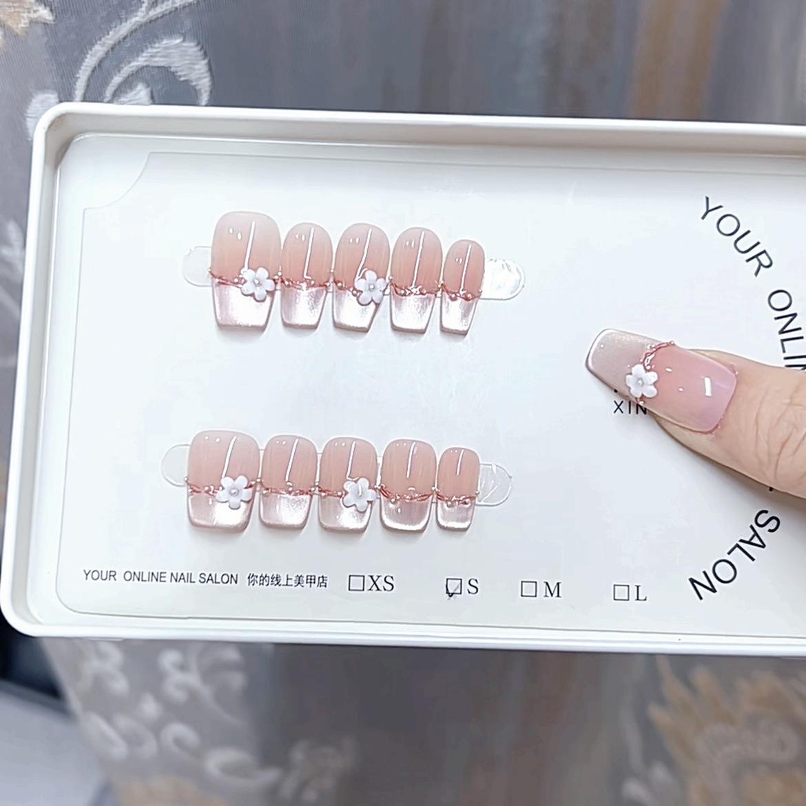 

Ручной работы броня для Нового года Румяные кошачьи глаза Простой чистый темперамент Отбеливающий наклейка для ногтей large L