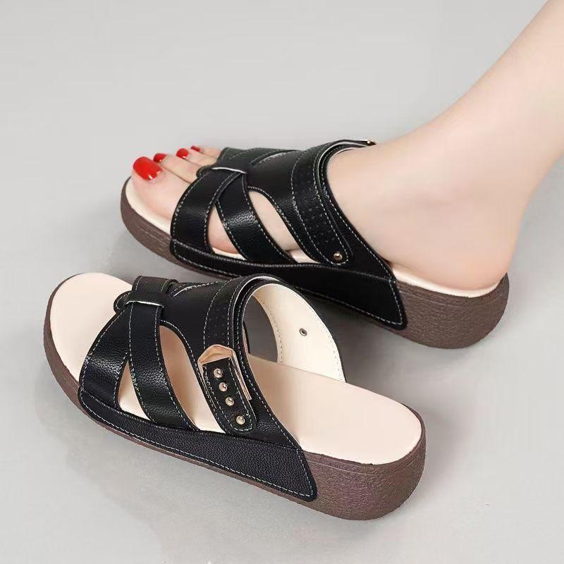 Weiche Sohle, rutschfest, dicksohlige Sandalen mit Keilabsatz für Damenmode für den Sommer 2025, lässig, vielseitig, schlichte Strandschuhe