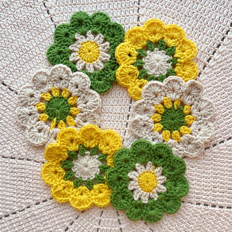 Finished product new cute wind ins small flower coaster placemat thermal insulation mat handmade wool crochet