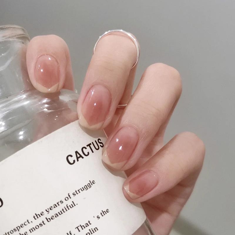 

Amber Ombre Short Wearable Nail Art Tips - Removable Manicure Patches Glue Type