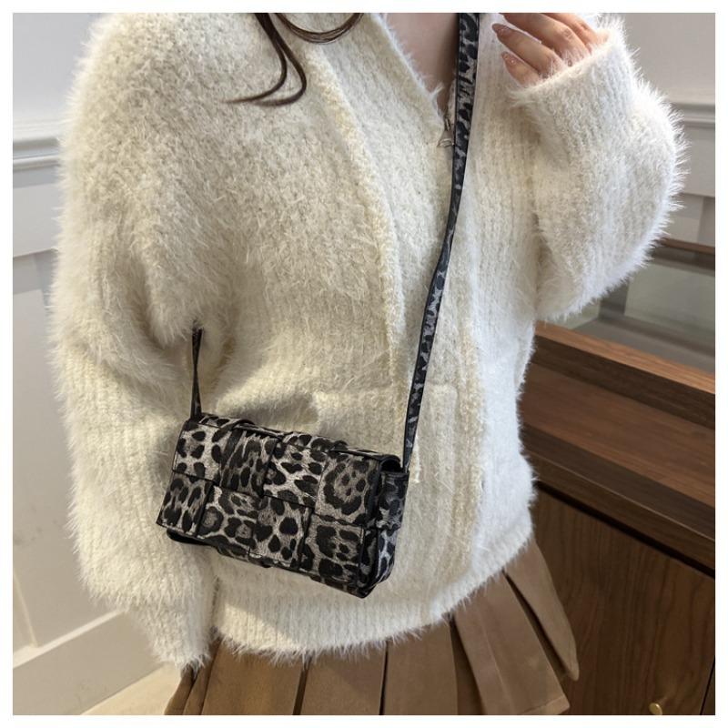 Spring New Leopard Print Small Square Bag Personalized Sweet and Cool Spice Girl Messenger Bag Woven Splicing Shoulder Armpit Bag