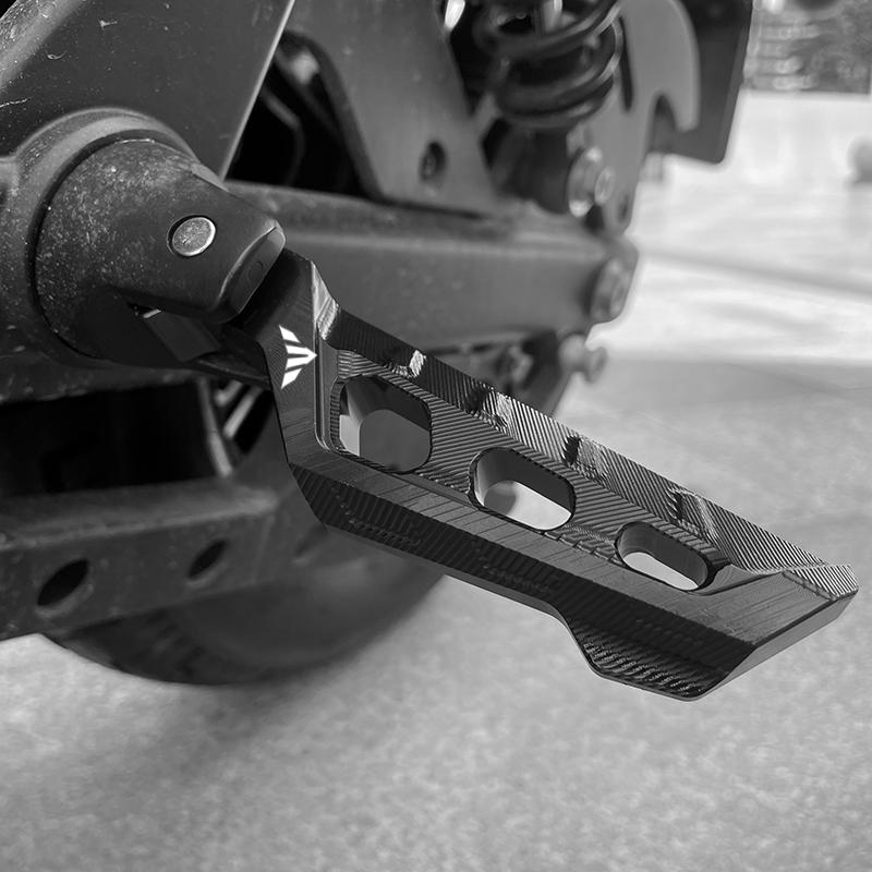 For YAMAHA MT01 MT09 MT07 MT10 MT03 MT 09 07 03 10 Motorcycle Accessories CNC Rear Passenger Footrest Foot Rest Pegs Rear Pedals