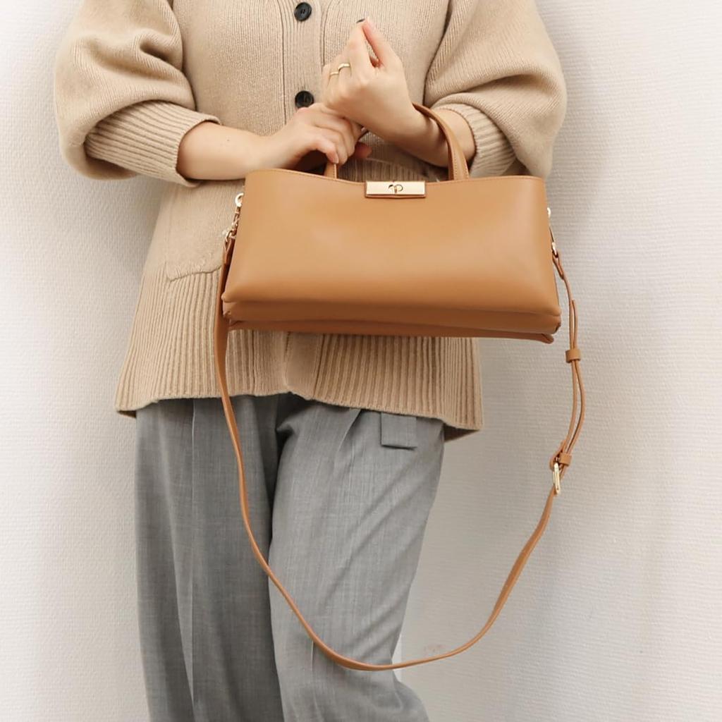 Twist metal fittings horizontal 2-way shoulder bag