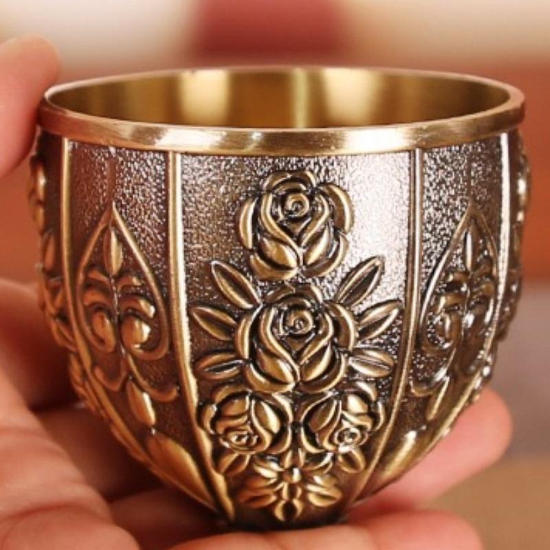 Vintage Shot Drinking Cup, Alloy European Embossed Relief Goblet, Portable Mini Shot Vodka Glass, Creative Home Decoration, 1pcs