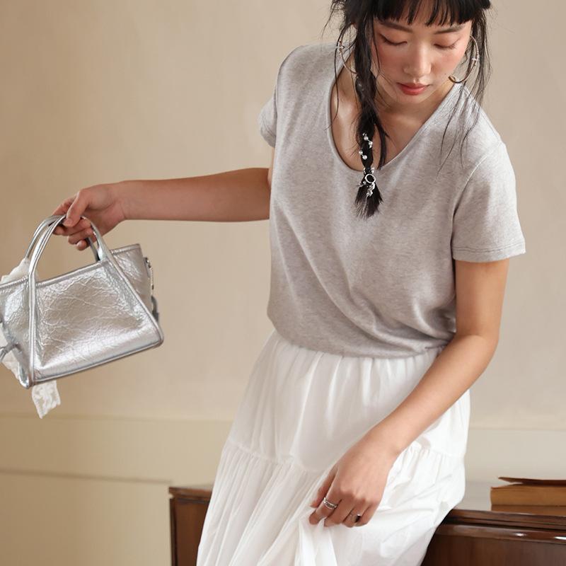 

New Spring and Summer Base Layer T-shirt for Women with Egg Neck, Skin-friendly and Slimming Short-sleeved Top M