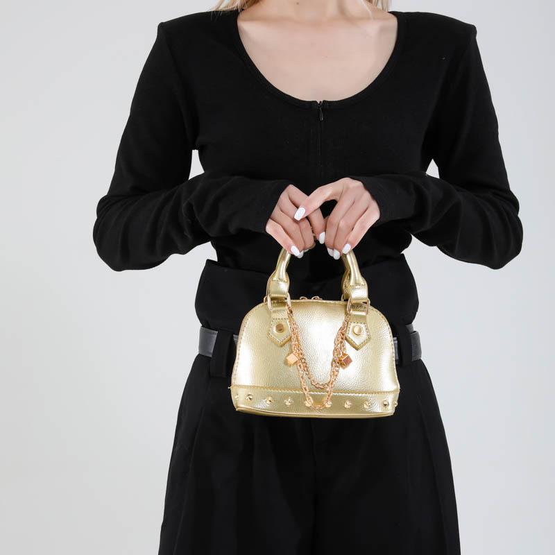 Women Bags Women's Bags 2025 New Korean Version of Fashion Niche Portable Personalized Rivets Messenger Shell Bag