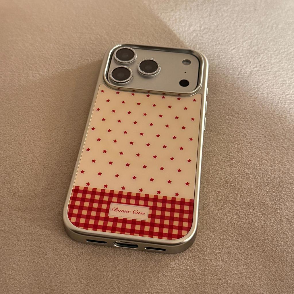 Red star contrasting color is suitable for Apple 17promax mobile phone case iphone16 magnetic suction bracket 13 electroplating personality 15