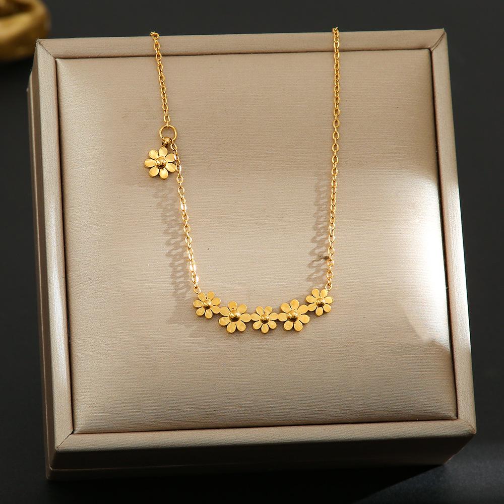 Elegant 18K Plated Titanium Steel Cross Necklace for Women - Light Luxury Clavicle Chain That Resists Fading