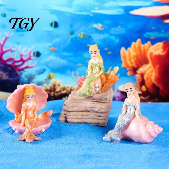 Waterproof Resin Crafts Mini Mermaid Figurine, Shell Couch Ornament, Mediterranean Style Fairy Home Tabletop Soft Furnishings Garden Accessory
