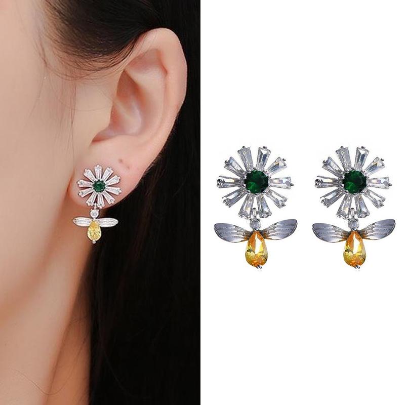 

Модные корейские дизайнерские серьги-гвоздики с изображением пчелы и ромашки, блестящие серьги-гвоздики с цирконием CZ для женщин, ювелирные изделия