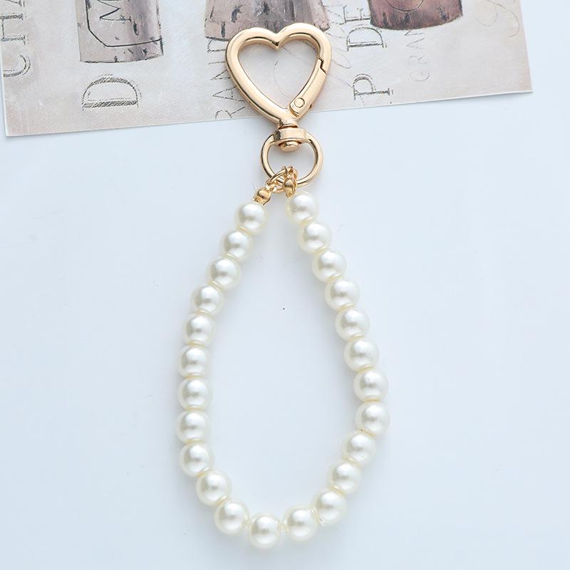 Heart-Shaped Pearl & Shell Keychain: Car and Bag Charm