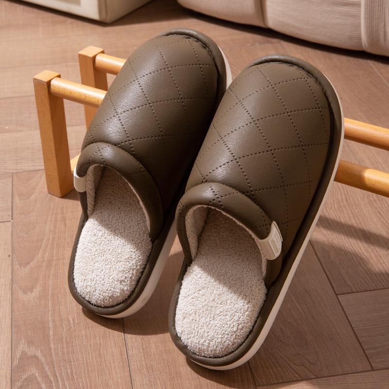 

Любовь по всему городу: Водоотталкивающие Нескользящие Шлепанцы из ПУ Кожи для Женщин и Мужчин - Хлопковые Шлепанцы с Мягкой Подошвой для Осени и Зимы 44-45 (Runs Small)