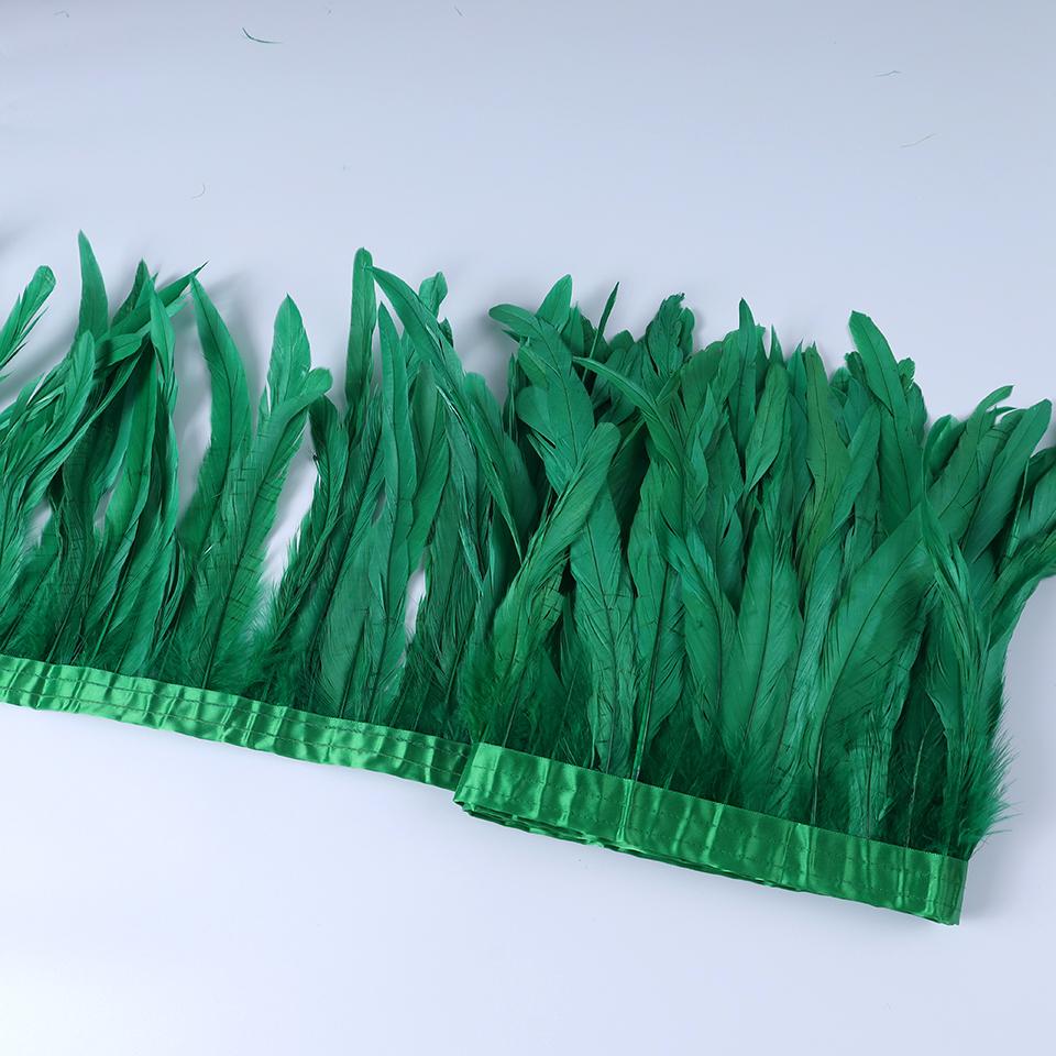 

Rooster Feather Trims 2M Rooster cock Tail Feather Fringes DIY Handicrafts for Clothes Ribbon Carnival Accessories 20-25cm