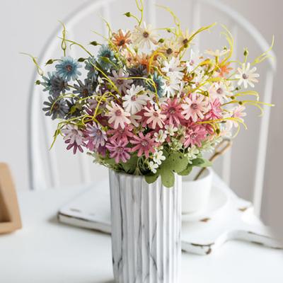 2 Pcs Simulated Flowers Bunch Artificial Daisies with Flexible Stem Weatherproof Fake Flowers for Vase Garden Home Decor Spring Summer Decoration