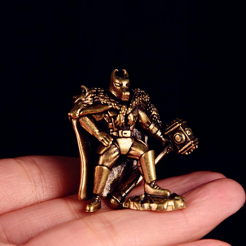 Brass Hammer Guardian Statue Antique Dark Academia Desk Art for Men’s Office Gaming Setup Bronze Vigilante Sculpture with Cloak