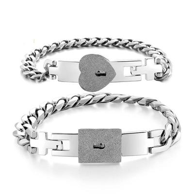 Bracciale per Coppia in Acciaio Inossidabile con Serratura Concentrica e Chiave in Oro 18K da 7MM