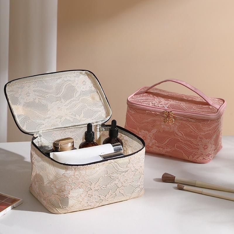 Large Capacity Travel Makeup Bag Fashion Portable Multifunctional Cosmetic Bag Lace Women Toiletry Storage Organizer Bag
