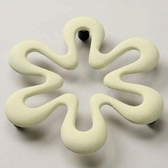 Nanbu Iron Teapot Mat, Tribed Rikka, Premium Ivory