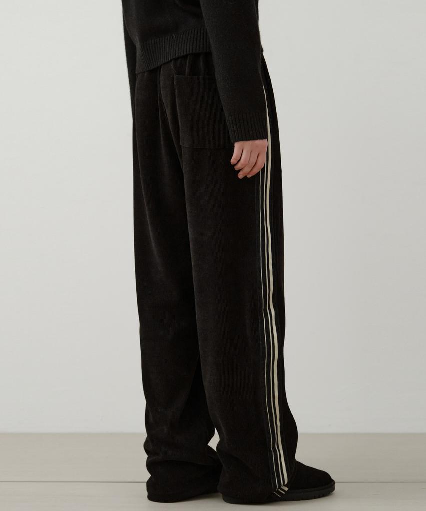 Wednesday Oasis For Woman W/Essential Line Track Corduroy Wide Pants_Black(W25-Pt34)