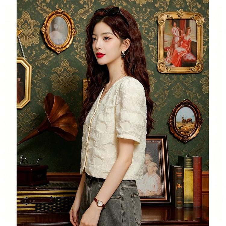 2026 Spring/Summer New Collection: Advanced, New Chinese Style, Simple, Slim, Comfortable, Versatile, V-neck Shirt for Women