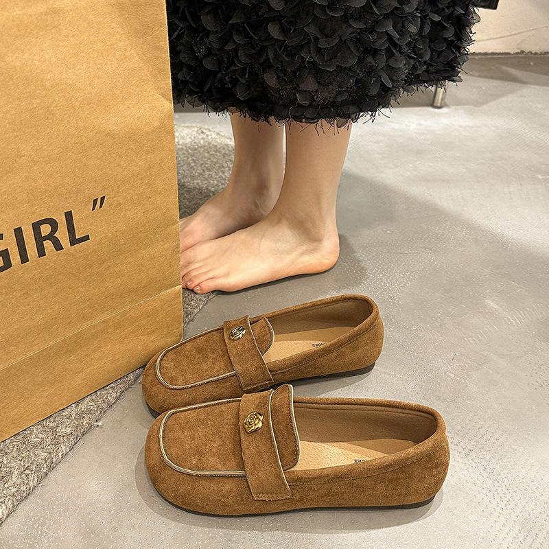 

Large Size Women s Shoes French Camellias Soft Soled Fashion Shoes Women s Spring Summer Loafers Woman with Skirts Casual Shoes 35 коричневий