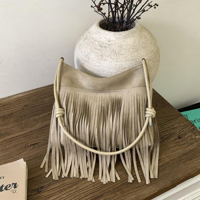 Tassel Retro Bag Women's 2025 New Trendy Fashion Versatile Popular Suede Shoulder Bag Commuter Messenger Bag