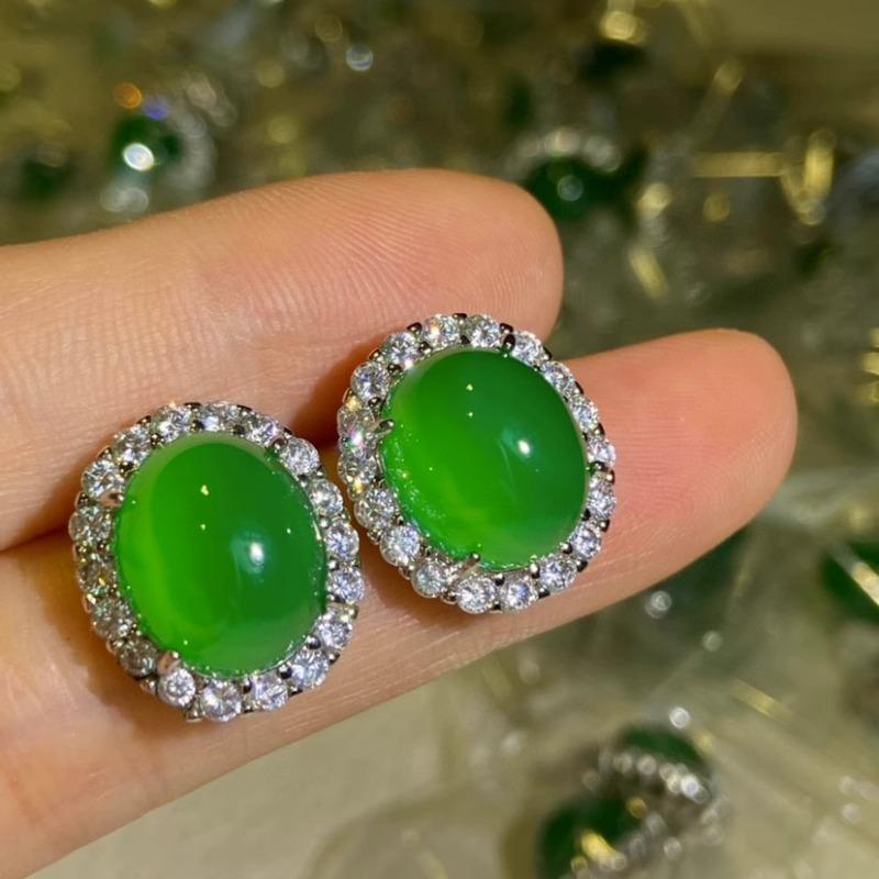 Simple Natural Light Green Chalcedony Egg Surface Stud Earrings Versatile Green Jade Agate Women's Earrings Pendant Jewelry