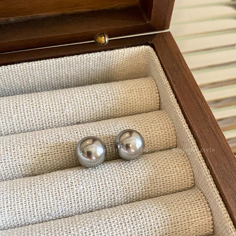 Klassisch-elegante Imitationsperlen-Ohrringe für Damen, Ohrstecker, hochwertige Ohrringe für Damen, Schmuck am Ohr, Kugel-Ohrstecker-Set, Hochzeitsschmuck