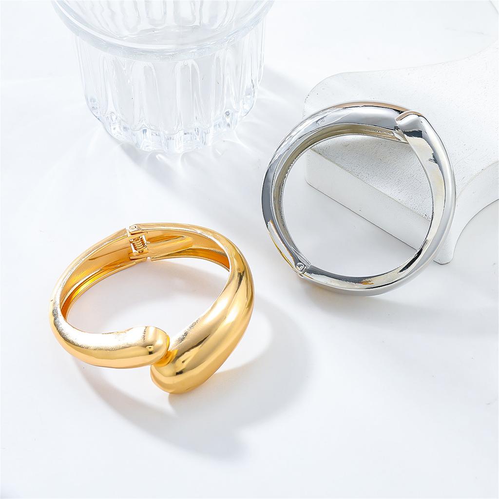 Bracelet Jonc Ajustable Tendance en Forme de Goutte d'Eau, Bracelet Ouvert Inspiré des Gouttelettes, Accessoire de Poignet Léger pour Femmes