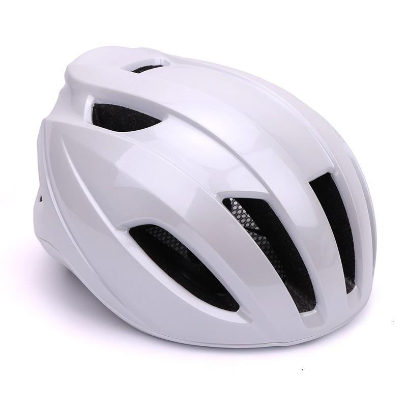 CE Approved Adult Unisex One-Piece Ventilated Water Resistant Adjustable Cycling Helmet for Mountain Bike and Road Bike