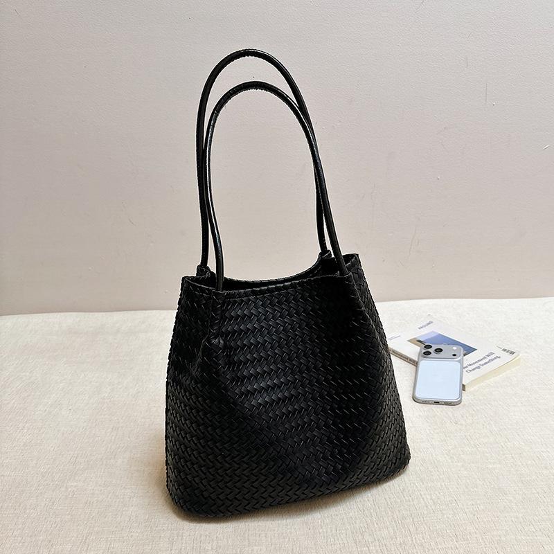 Fashionable, Niche, Unique Underarm Bag, Hand-held Woven Bag, Trendy and Simple Crossbody Tote Bag