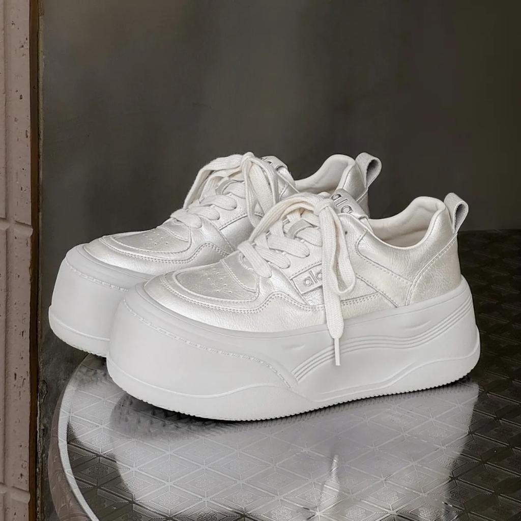 Leather Thick Bottom Boost Foam Bottom White Sneakers Women's Fall Casual Breathable Versatile Board Shoes
