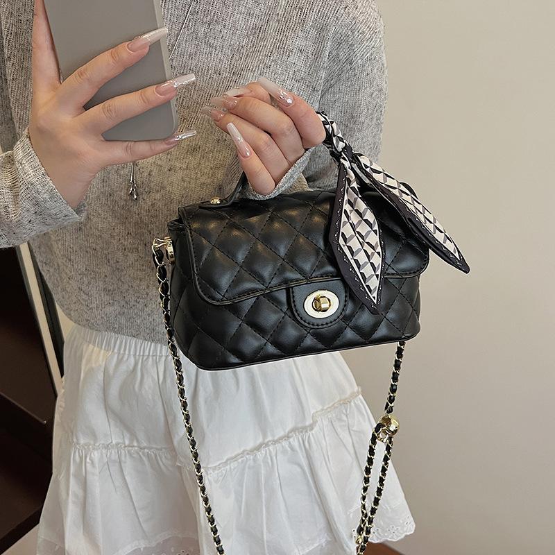 Rhombus Chain Bag Women's 2025 New Autumn and Winter Niche Design Shoulder Messenger Bag Fashionable Korean Handbag