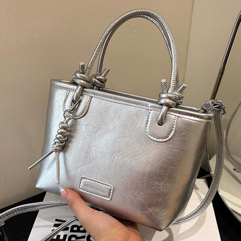 Fashion Versatile Red Handbags For Women  New Simple PU Leather Crossbody Bags Shopping Commuting Female Bucket Purses