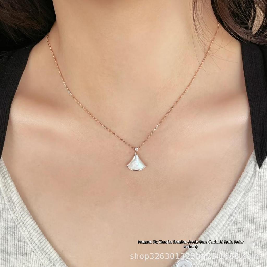 18K Rose Gold Necklace with White Mother-of-Pearl Fan Pendant and Carnelian, Women's Luxury Versatile Clavicle Chain