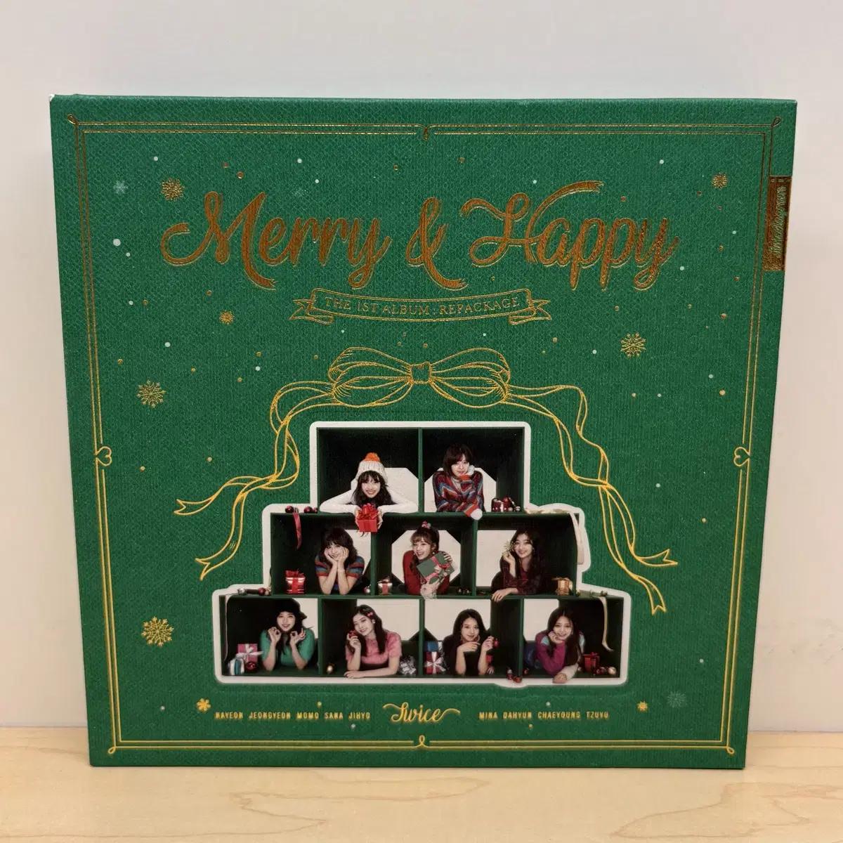 

Twice Незапечатанный альбом