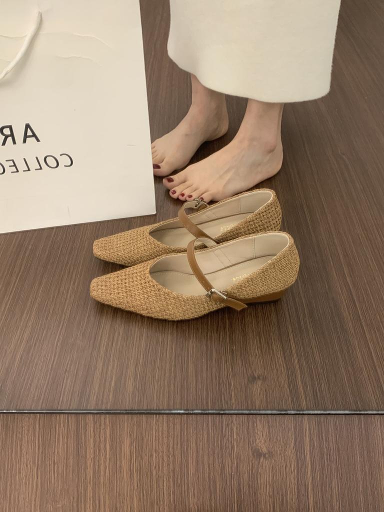 Korean version is versatile and not tired of foot slope heel commuting grandma shoes 2025 new one-word buckle weaving Mary Jane single shoes women
