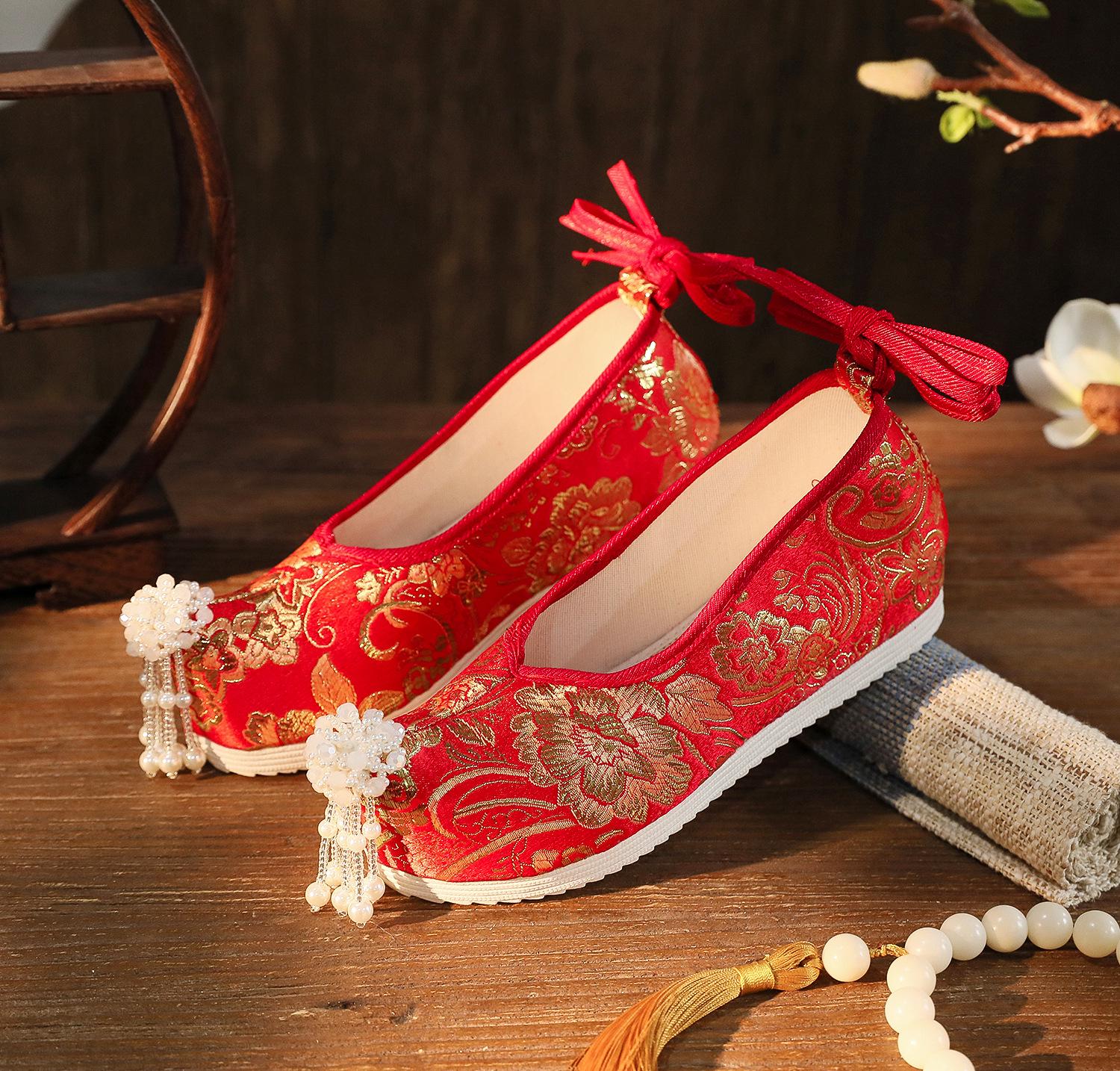 

Embroidered Hanfu Snow Blue Platform Canvas Shoes 41