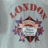 MAXZA Lace Block Emblem PrinT T shirT zc06qT029on