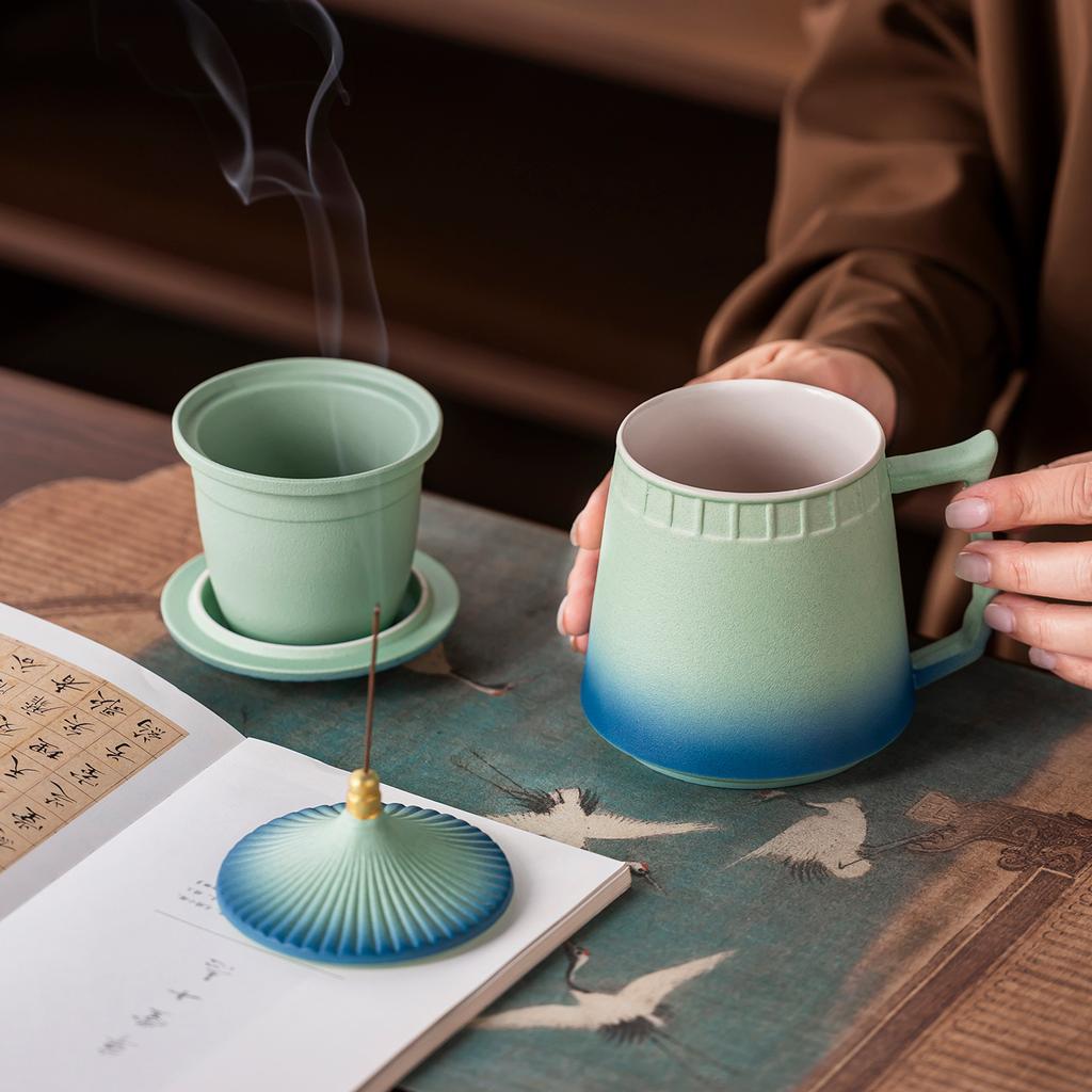 New Chinese-style Forbidden City drinking cup high-value ceramic cup home office teacup with lid personal tea set